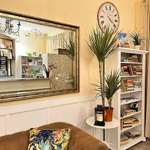 Hostal Explorer Old Town & #don't Be A Tourist, Be An Explorer!, Poznan