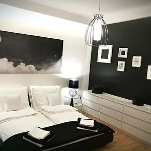 Black&white Apartment- Wierzbowa 5 Poznań